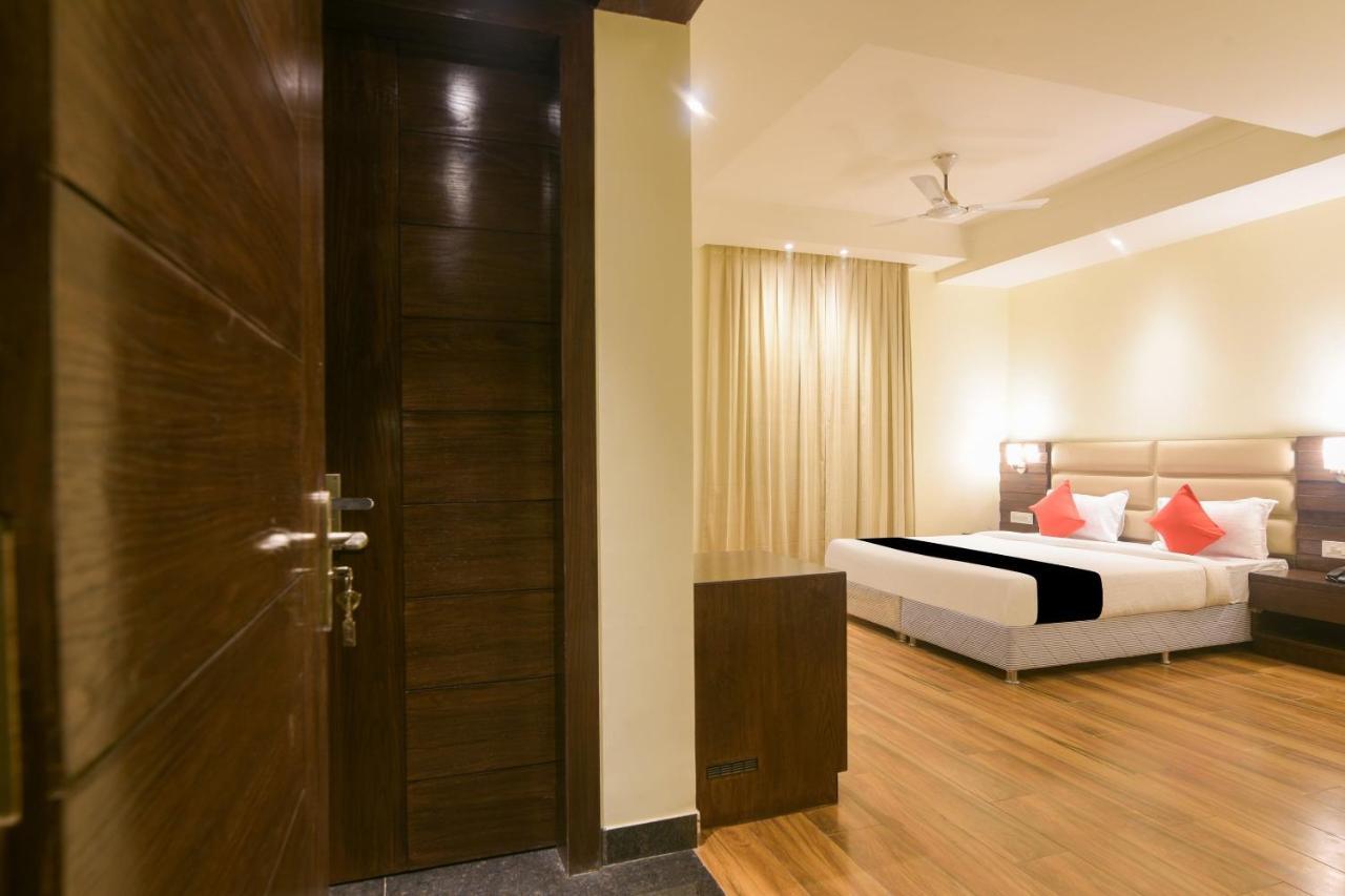 Super Collection O Starlight Hotell Kānpur Eksteriør bilde