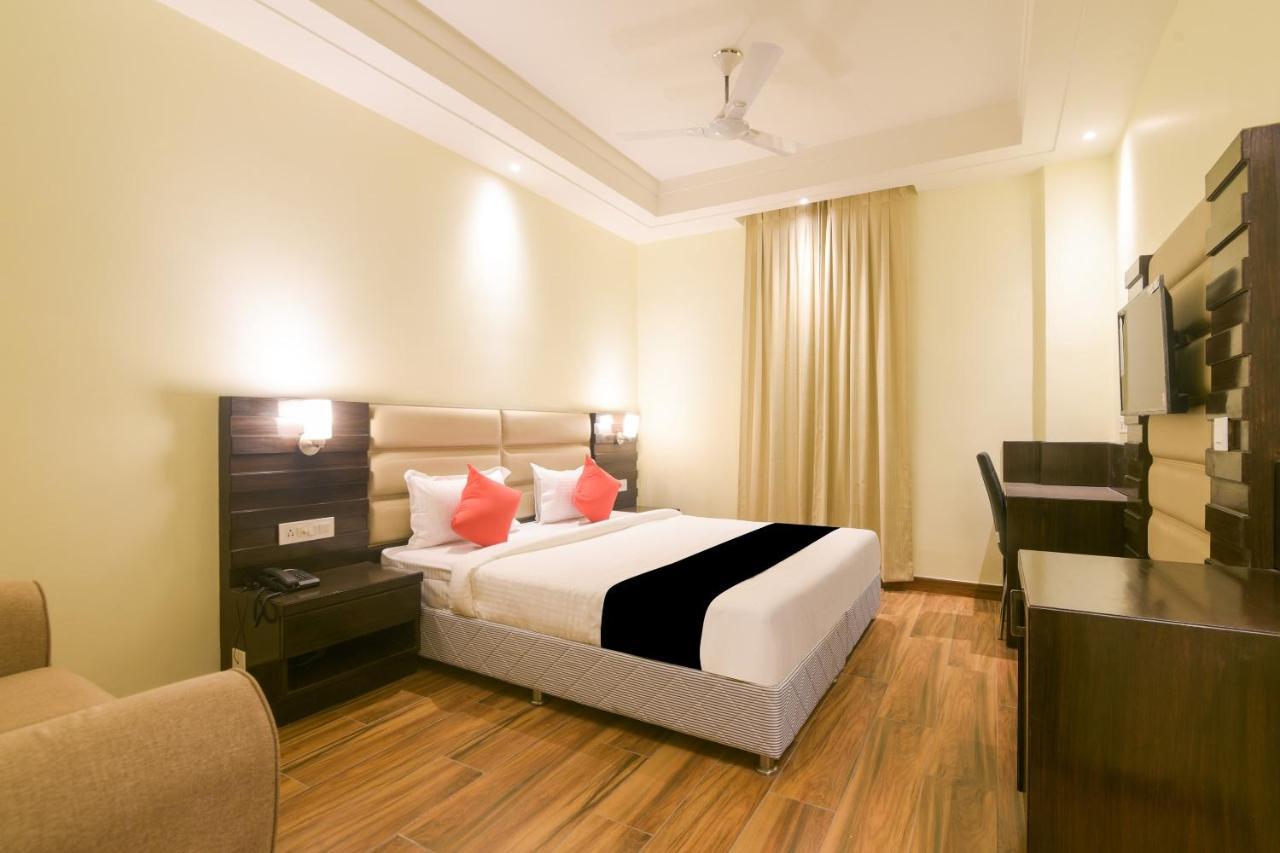 Super Collection O Starlight Hotell Kānpur Eksteriør bilde