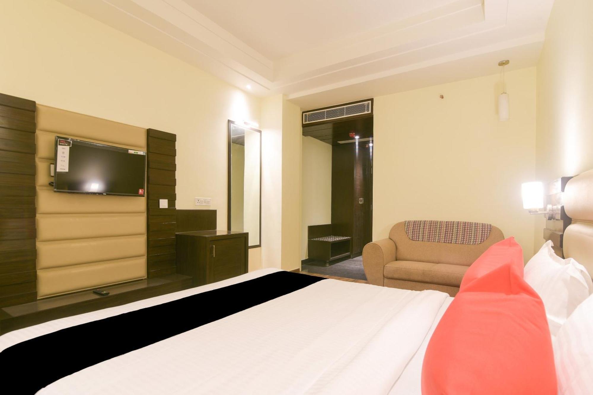 Super Collection O Starlight Hotell Kānpur Eksteriør bilde