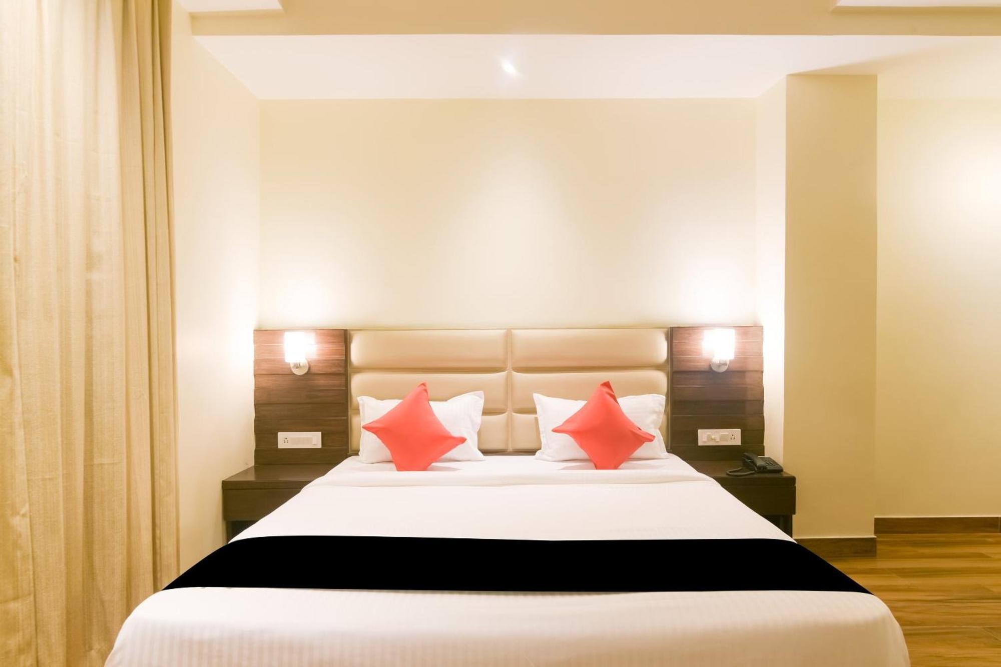 Super Collection O Starlight Hotell Kānpur Eksteriør bilde