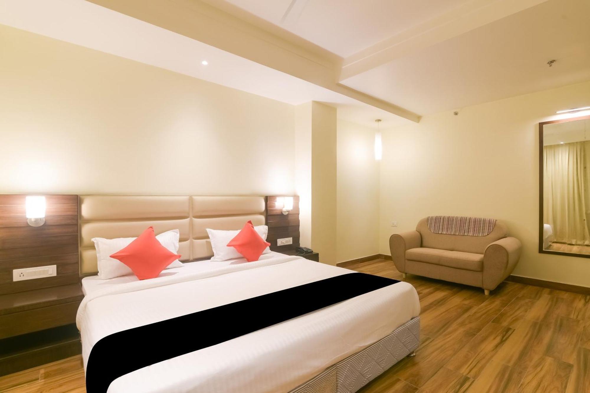 Super Collection O Starlight Hotell Kānpur Eksteriør bilde
